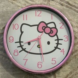 Hello Kitty Wall Clock in Pink